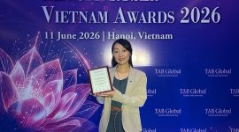 Cathay United Bank Ho Chi Minh City Branch’s CUB Vietnam App was named Best Consumer Lending Technology in Vietnam by The Asian Banker; Ms. Hung Yun Liu, Head of Consumer Banking at CUBHCM, accepted the award on behalf of the bank. (Photo provided by Cathay United Bank)